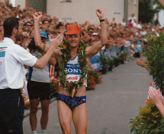 Hele Triathlon Roth 1988 winnaar Axel Koenders
